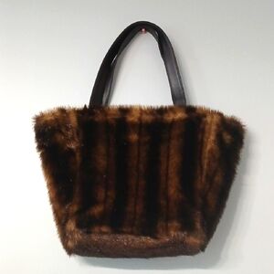Brown faux fur Bag with Striped Pattern and brown Handles pre-owned excellent co